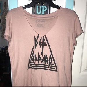 Def leppard pink shirt